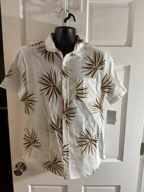 NWT PX Clothing Button Front Shirt Size Medium